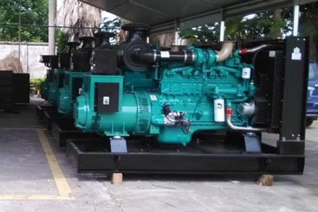 選擇寧波康明斯發電機組租賃商時需要注意哪些?